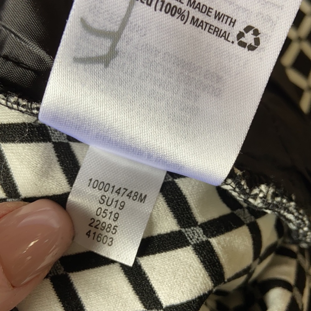 INC | Core Short Mid Rise Pull On NWT - Picture 4 of 6